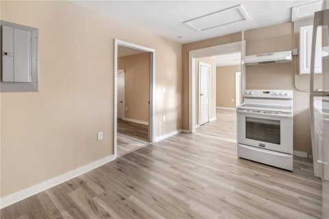Снять в аренду квартиру в Тампа, Флорида 4 комнаты, 97.55м2, № 2156155 - фото 17
