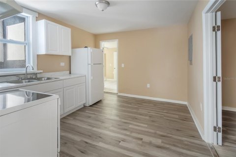 Снять в аренду квартиру в Тампа, Флорида 4 комнаты, 97.55м2, № 2156155 - фото 15