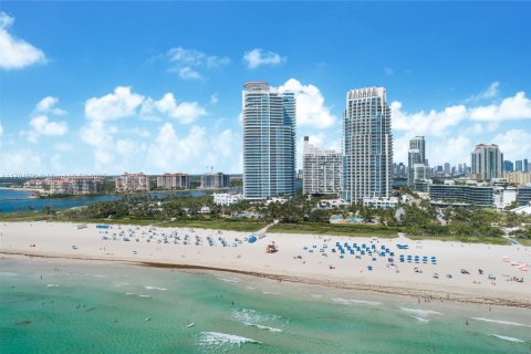 Condo in Miami Beach, Florida, 1 bedroom  № 1706256 - photo 1