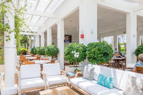 Condo in Miami Beach, Florida, 1 bedroom  № 1706256 - photo 15