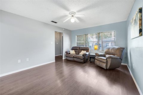 Casa en venta en Umatilla, Florida, 3 dormitorios, 137.68 m2 № 1904780 - foto 7