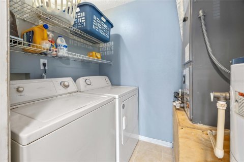 Casa en venta en Umatilla, Florida, 3 dormitorios, 137.68 m2 № 1904780 - foto 28