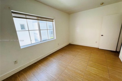 House in Miami Beach, Florida 1 bedroom, 74.32 sq.m. № 2394911 - photo 8