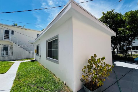 House in Miami Beach, Florida 1 bedroom, 74.32 sq.m. № 2394911 - photo 14