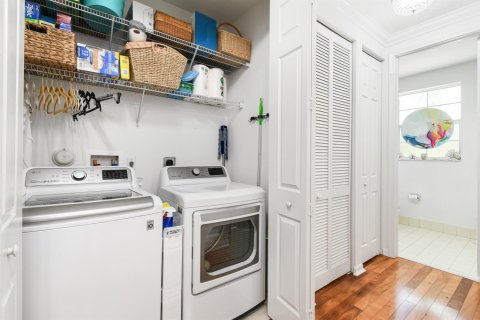Townhouse in Jupiter, Florida 3 bedrooms, 180.04 sq.m. № 860470 - photo 1