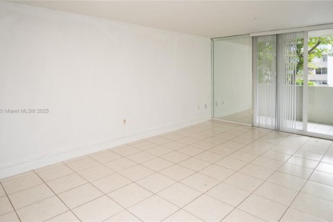 Copropriété à louer à Hialeah Gardens, Floride: 2 chambres, 89.19 m2 № 1781573 - photo 8
