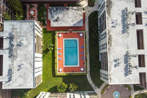 Copropriété à louer à Hialeah Gardens, Floride: 2 chambres, 89.19 m2 № 1781573 - photo 3