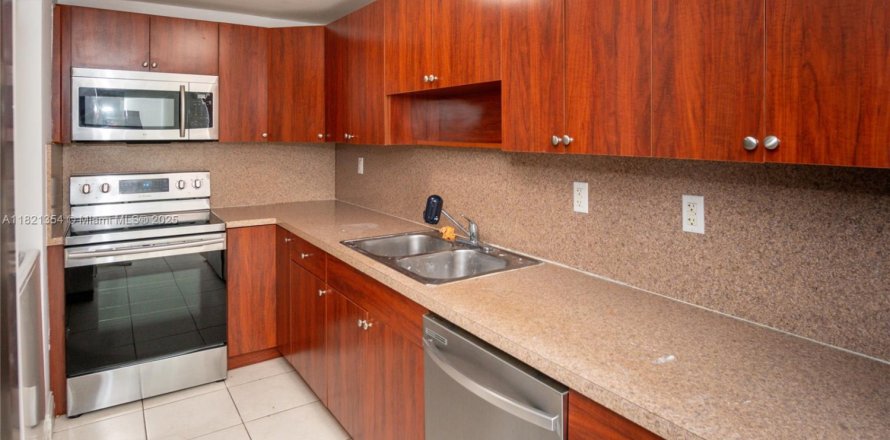 Condo à Hialeah Gardens, Floride, 2 chambres № 1781573
