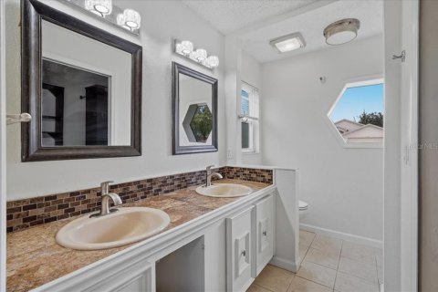 Casa en venta en Wesley Chapel, Florida, 3 dormitorios, 164.25 m2 № 2385602 - foto 20