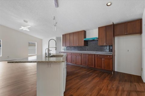 Casa en venta en Wesley Chapel, Florida, 3 dormitorios, 164.25 m2 № 2385602 - foto 11
