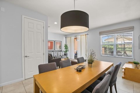 Touwnhouse à vendre à Kissimmee, Floride: 2 chambres, 119.84 m2 № 2306160 - photo 9