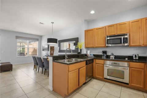 Touwnhouse à vendre à Kissimmee, Floride: 2 chambres, 119.84 m2 № 2306160 - photo 10