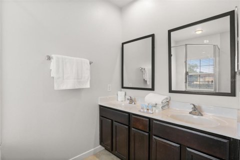 Touwnhouse à vendre à Kissimmee, Floride: 2 chambres, 119.84 m2 № 2306160 - photo 18