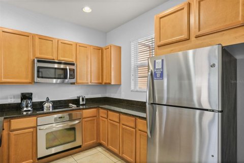 Touwnhouse à vendre à Kissimmee, Floride: 2 chambres, 119.84 m2 № 2306160 - photo 12