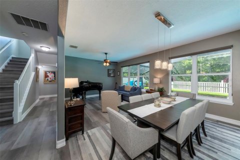 House in Orlando, Florida 4 bedrooms, 332.59 sq.m. № 1844875 - photo 4