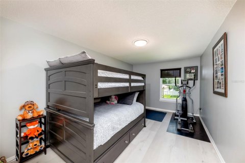 House in Orlando, Florida 4 bedrooms, 332.59 sq.m. № 1844875 - photo 24
