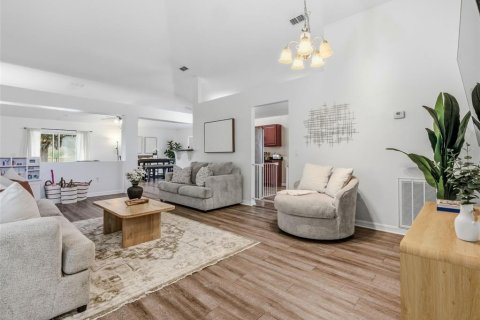 Villa ou maison à vendre à Jacksonville, Floride: 3 chambres, 175.86 m2 № 2132498 - photo 4
