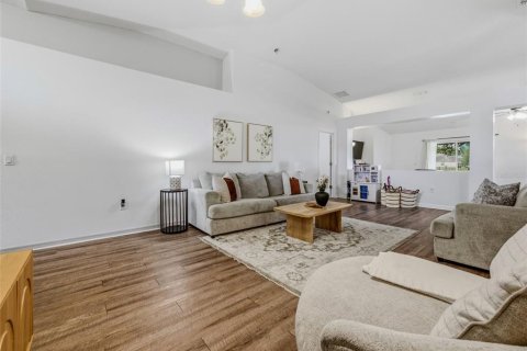 Villa ou maison à vendre à Jacksonville, Floride: 3 chambres, 175.86 m2 № 2132498 - photo 5