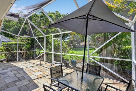 House in Deerfield Beach, Florida 3 bedrooms, 126.72 sq.m. № 1841322 - photo 30