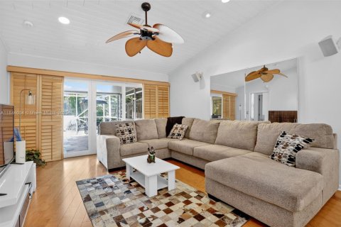 House in Deerfield Beach, Florida 3 bedrooms, 126.72 sq.m. № 1841322 - photo 9