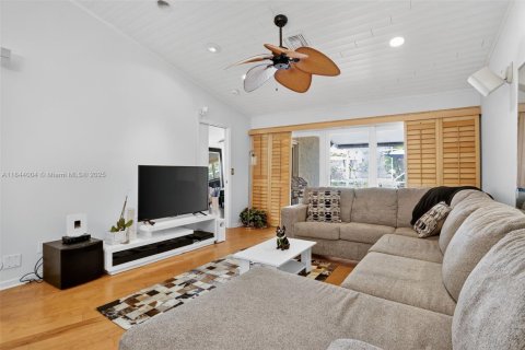 House in Deerfield Beach, Florida 3 bedrooms, 126.72 sq.m. № 1841322 - photo 10