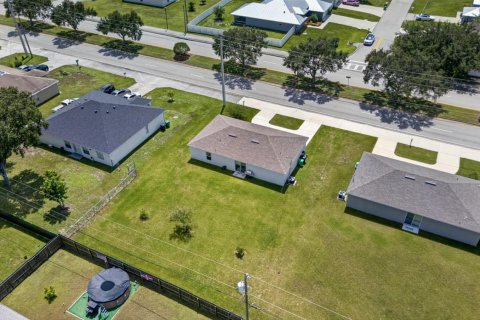 Villa ou maison à louer à Port St. Lucie, Floride: 3 chambres, 114.27 m2 № 2428156 - photo 25