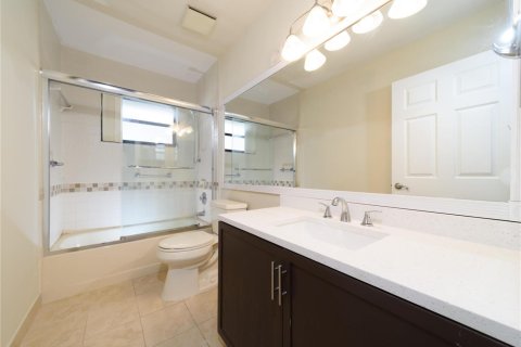 Touwnhouse à vendre à Boca Raton, Floride: 3 chambres, 147.62 m2 № 2175596 - photo 20