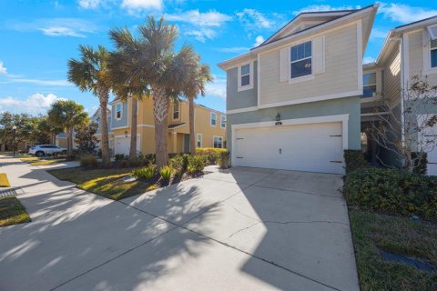 Townhouse in Oldsmar, Florida 3 bedrooms, 179.12 sq.m. № 1550913 - photo 3