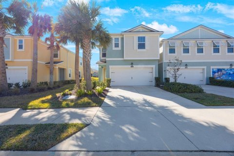 Townhouse in Oldsmar, Florida 3 bedrooms, 179.12 sq.m. № 1550913 - photo 2