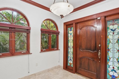House in Coral Gables, Florida 3 bedrooms, 199 sq.m. № 2074910 - photo 25