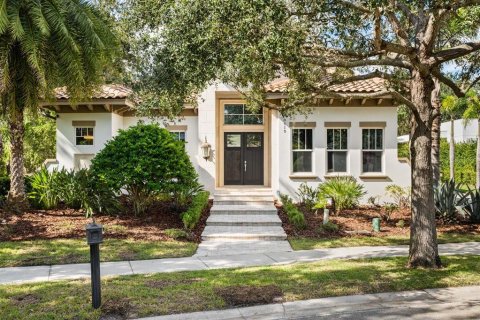 House in Orlando, Florida 4 bedrooms, 392.14 sq.m. № 2425627