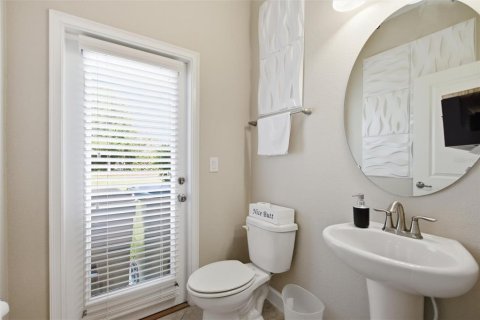 House in Davenport, Florida 4 bedrooms, 274.43 sq.m. № 2283402 - photo 16