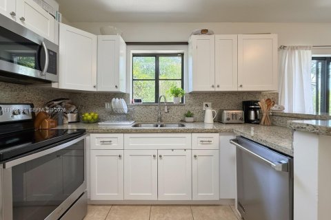 Купить кондоминиум в Катлер-Бей, Флорида 3 спальни, 94.57м2, № 2008900 - фото 4