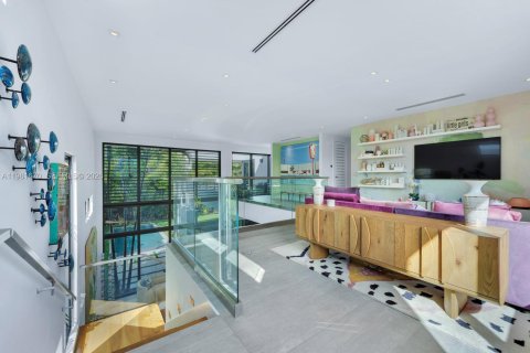 Купить виллу или дом в Майами, Флорида 6 спален, 470.83м2, № 2049889 - фото 27