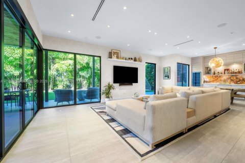 Купить виллу или дом в Майами, Флорида 6 спален, 470.83м2, № 2049889 - фото 14