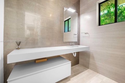 Купить виллу или дом в Майами, Флорида 6 спален, 470.83м2, № 2049889 - фото 25
