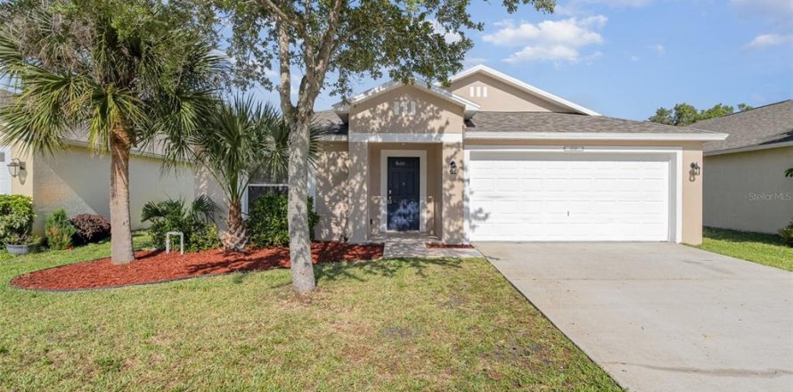 Villa ou maison à Melbourne, Floride 4 chambres, 177.54 m2 № 1690396