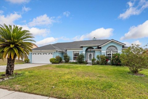 House in Orlando, Florida 4 bedrooms, 237.64 sq.m. № 1835175 - photo 2