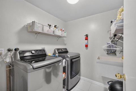 Copropriété à vendre à Palm Beach, Floride: 3 chambres, 235.32 m2 № 2248147 - photo 24