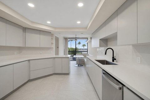 Copropriété à vendre à Palm Beach, Floride: 3 chambres, 235.32 m2 № 2248147 - photo 16