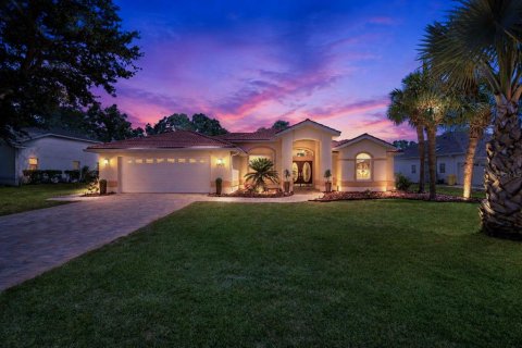 Casa en Weeki Wachee, Florida 3 dormitorios, 219.81 m2 № 2132372
