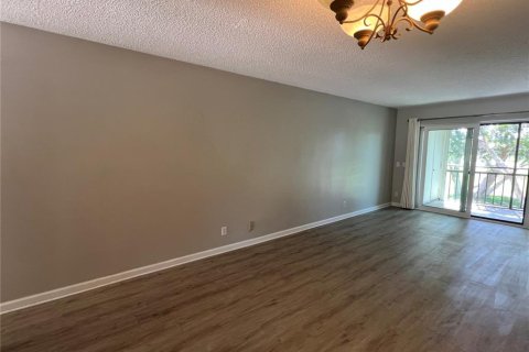 Condominio en alquiler en Saint Petersburg, Florida, 2 dormitorios, 82.68 m2 № 1833609 - foto 17