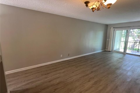 Condominio en alquiler en Saint Petersburg, Florida, 2 dormitorios, 82.68 m2 № 1833609 - foto 16