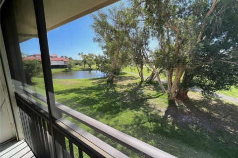 Condominio en alquiler en Saint Petersburg, Florida, 2 dormitorios, 82.68 m2 № 1833609 - foto 25