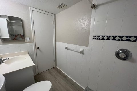 Condominio en alquiler en Saint Petersburg, Florida, 2 dormitorios, 82.68 m2 № 1833609 - foto 12