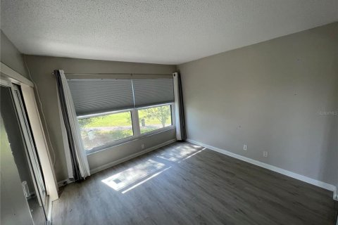 Condominio en alquiler en Saint Petersburg, Florida, 2 dormitorios, 82.68 m2 № 1833609 - foto 18