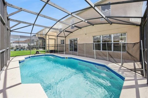 House in Kissimmee, Florida 4 bedrooms, 221.76 sq.m. № 2391530 - photo 11