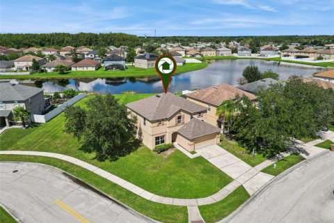 House in Kissimmee, Florida 4 bedrooms, 221.76 sq.m. № 2391530 - photo 8