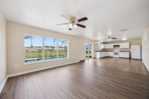 House in Kissimmee, Florida 4 bedrooms, 221.76 sq.m. № 2391530 - photo 22