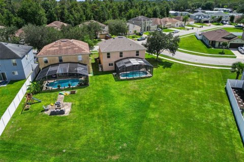 House in Kissimmee, Florida 4 bedrooms, 221.76 sq.m. № 2391530 - photo 14
